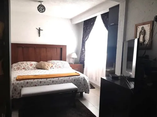 Casa En Venta, Col. Moderna, Excelente Mantenimiento.
