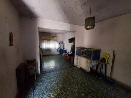 Imagen 7 de 18 de Casa De 4 Ambientes C/ 2 Locales Al Frente - Moron Sur