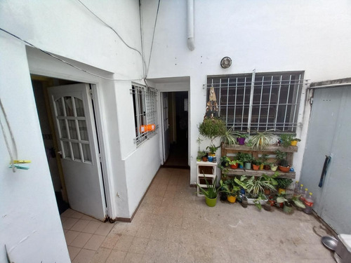Imagen 11 de 18 de Venta Casa De Pasillo, Dorrego 262 A Reciclar.
