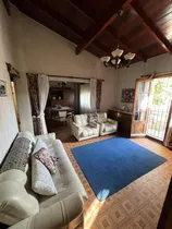 Comprar Casa En  Barrio Aeronautico, A Refaccionar