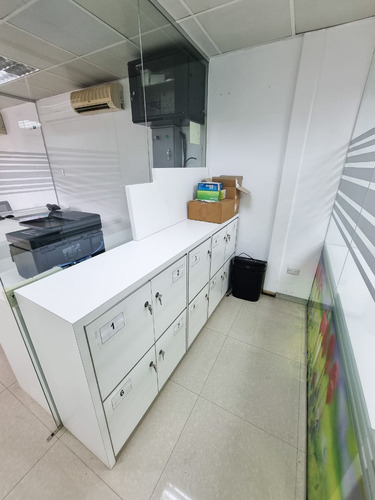 Imagen 3 de 10 de Se Alquila Centro Odontologico 800m2 - 3b La Guaira