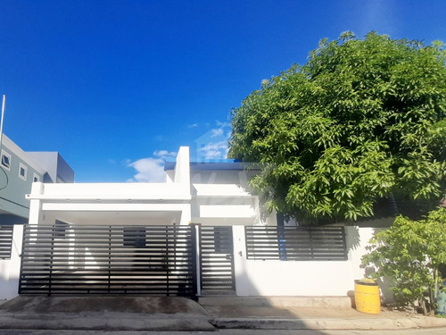 Casa Moderna Con Diseño Minimalista En Santiago (jpc-230)