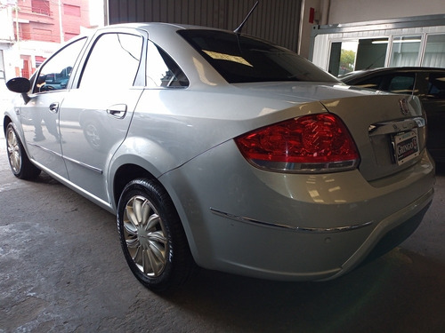 Fiat Linea 2015 1.8 Absolute 130cv Dualogic