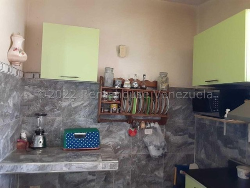 Imagen 6 de 9 de Julio Latouche Vende Casa La Esmeralda 22-17283 Jj35