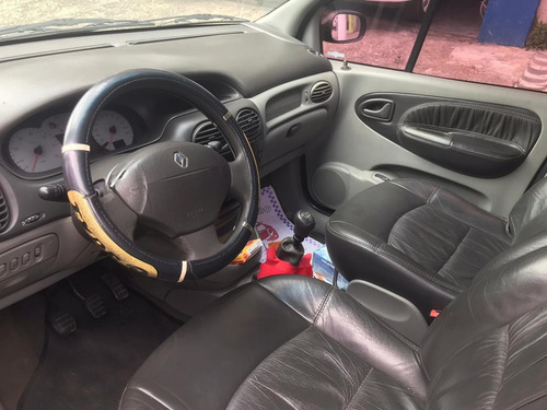 Renault - Scenic 1.6 Authentique - 2005