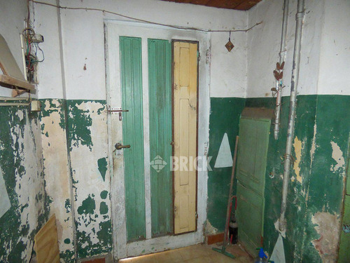 (a Reciclar) Casa En Lote De 8.66x16 Mts - 110 M2 Cub Patio C/parrilla Comedor Diario - Barracas
