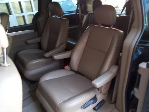 Volkswagen Routan 3.8 Exclusive Tiptronic At