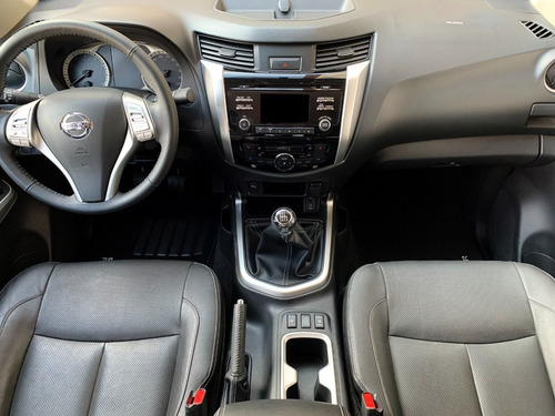 Imagen 12 de 14 de Nissan Frontier 2020 2.4 Le Platinum Mt