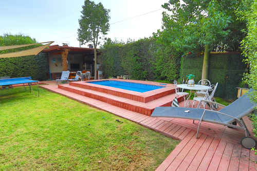 Frente A Alianza Francesa Con Piscina Y Quincho