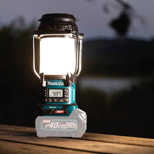 Makita Lámpara Inalámbrica Xgt Máx. De 40v Con Radio Grm04