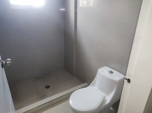 Imagen 3 de 16 de Town House En San Diego, Urb. Villa Fontana . Remodelado* Fg