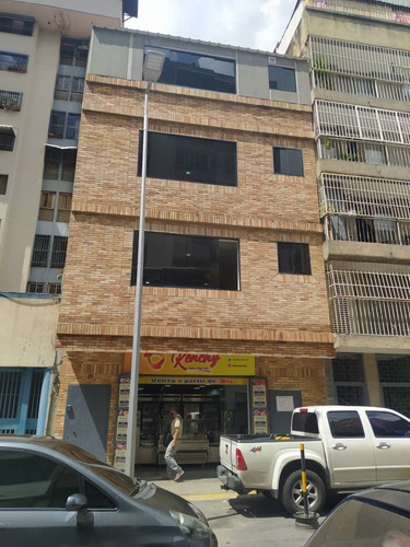 Imagen 2 de 10 de Edificio Comercial Con Fondo De Comercio En Venta, La Candelaria.