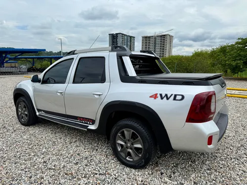 Renault Duster Oroch 2.0 Intens 4X4