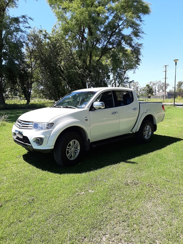 Mitsubishi L200 3.2 Cab Doble 4wd Cr 170cv Mt 2016