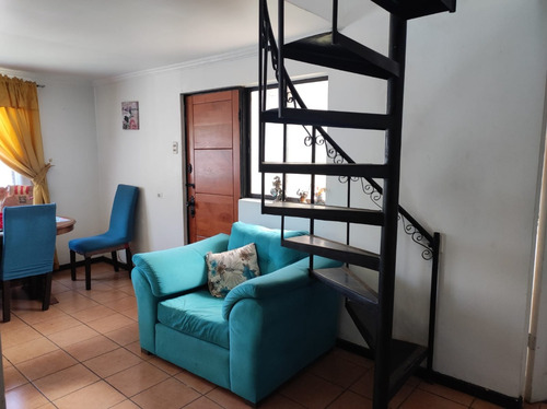 Maipú, Vende Casa De 2 Pisos, 5 Dorm, 2 Baños, 1 Estc.-