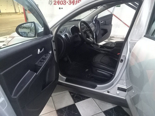 Imagem 9 de 14 de Kia Sportage 2012 2.0 Lx 4x2 Aut. 5p