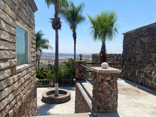 Magnifica Casa En Venta Estilo Campestre En Huertas La Joya Qro