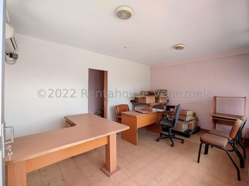 Imagen 2 de 11 de Oficina En Venta En Zona Industrial San Crispin Aragua 22-27107 Irrr