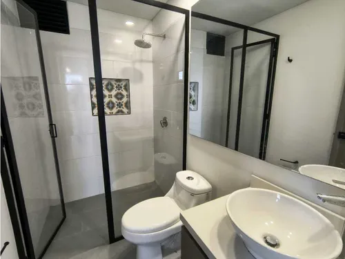 Aparta Estudio Amplio En Arriendo Av Centenario