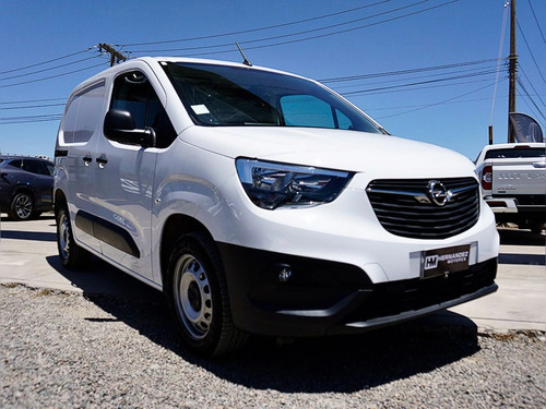 Opel Combo 2024