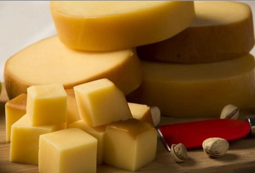 Queijo Provolone Tania Fracionado Pedaço 250g