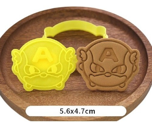 Set 4 Cortadores Galletas Avengers / Fondant
