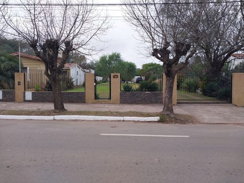 Casa En Venta En Villa Rumipal Gran Terreno Pleno Centro