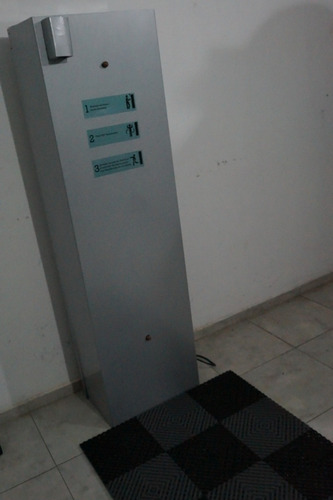 Columna De Desinfección Automática