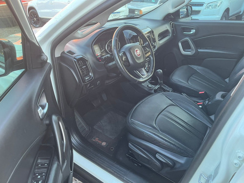 Fiat Toro 1.8 16v Freedom Flex 4x2 Aut. 4p