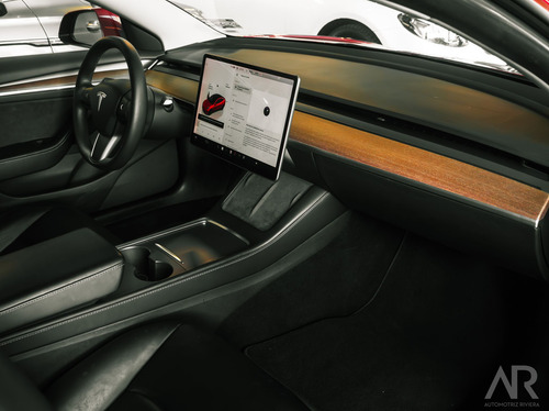 Tesla Model X 2022