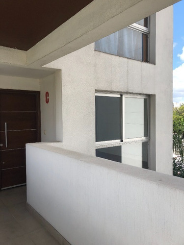 Imagen 3 de 14 de Departamento En Venta En Moron Centro