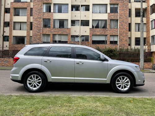 Dodge Journey Sxt 7p 2.4 At 2014
