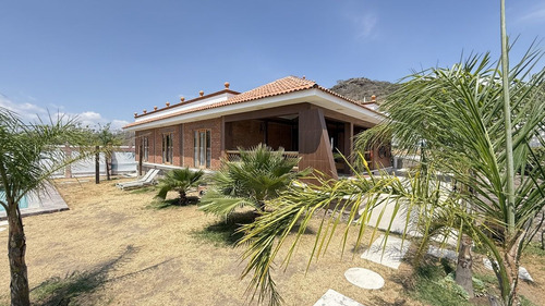 Quinta En Venta En La Presa De La Purísima Con 3 Cabañas