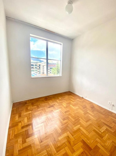 Apartamento 3 Dormitórios Para Locação Em Teresópolis, Alto, 3 Dormitórios, 2 Banheiros, 1 Vaga - Ad-001_2-966592