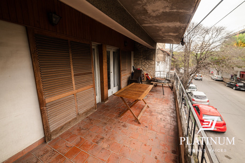 Venta Casa Con Local Comercial, Monoambiente Y Playa De Estacionamiento