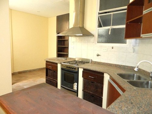 Imagen 4 de 17 de Encantador Semipiso De 3 Ambientes En Edifcio De Estilo