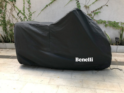 Imagen 2 de 4 de Funda Cubre Moto Benelli Trk 502 251 Tnt 600 Gt Con Baul