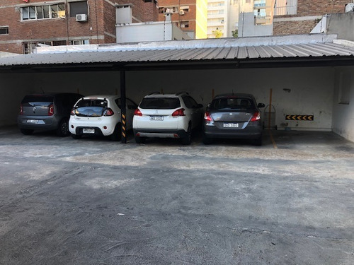 2 Dormitorios. Servicio. Terraza. Garage. Amplio.ellauri