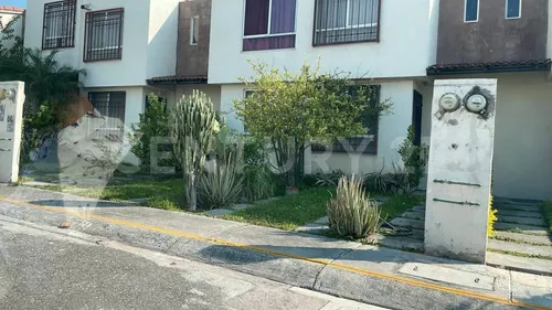 Casa En Fraccionamiento En Venta, Real De Santa Fe, Xochitepec, Morelos.