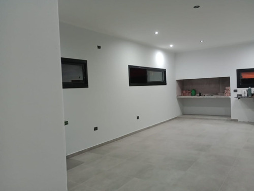 Imagen 3 de 25 de Quincho Con Piscina En Venta, Las Calandrias