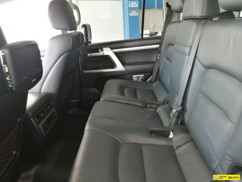 Toyota Land Cruiser 200 4.5