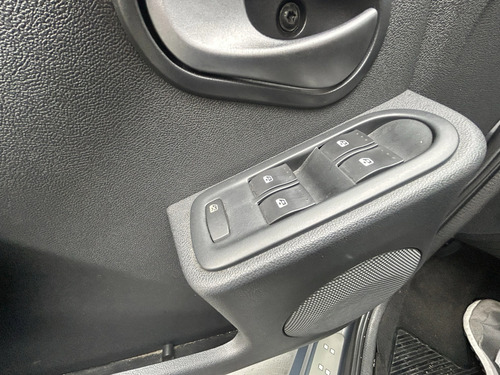 Renault Sandero 1.6 PRIVILÉGE 16V FLEX 4P AUTOMÁTICO