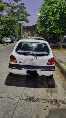 Imagen 4 de 8 de Ford Fiesta 2000 1.6 Lx Aa