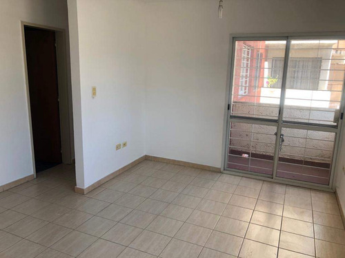 Imagen 2 de 9 de Departamento En Venta De 1 Dormitorio En B° Cofico