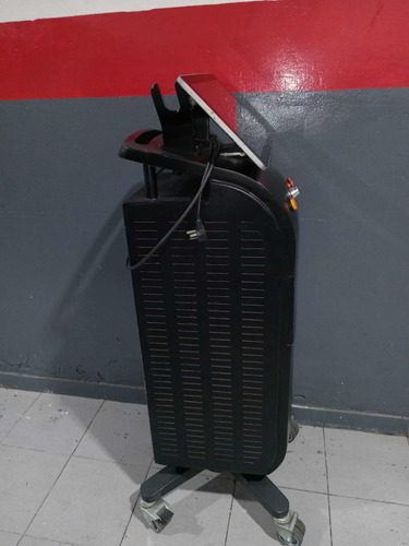 Alquiler De Máquina De Depilación Definitiva Soprano Titaniu