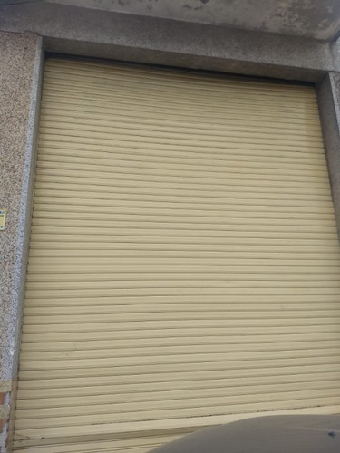 Imagen 4 de 5 de Galpon En Venta En Sarandi Oeste