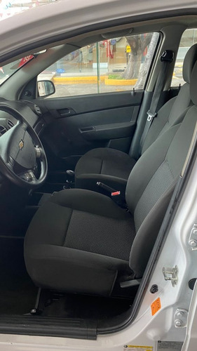 Imagen 10 de 13 de Chevrolet Aveo 2018 1.5 Ls Mt