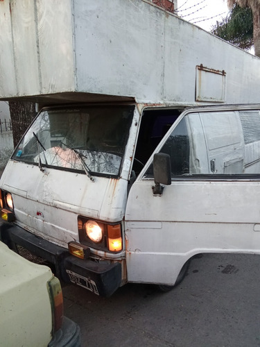 Mitsubishi L300 1981