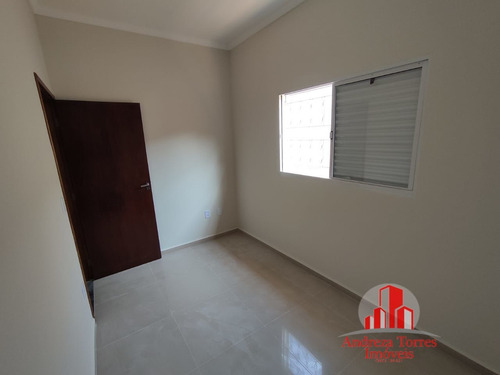 Casa À Venda No Bairro Piracangaguá - Taubaté/sp - 764