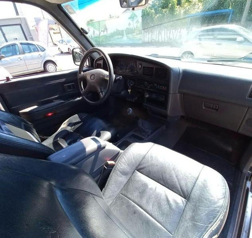 Toyota Hilux 2cdl Srv